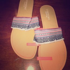 AEROPOSTALE LADIES SANDALS